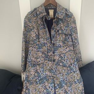 Very nice trench coat 🧥bought at Antropologie